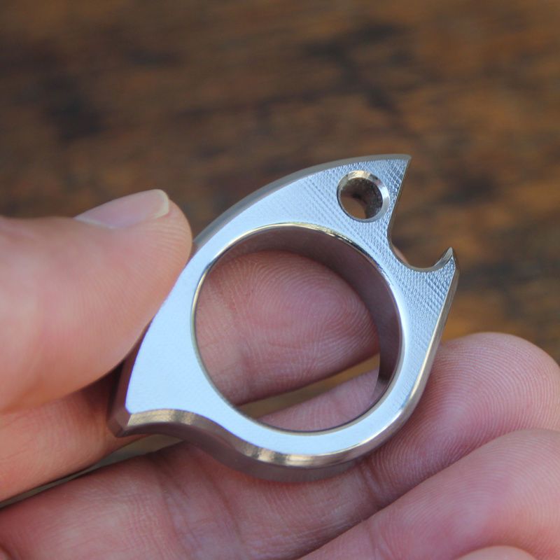Attrezzi per ciondolo chiave a - Bottle Opener Keyring recensione e prezzo