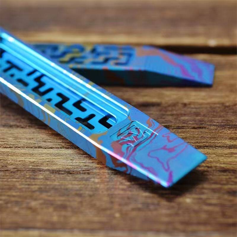 Leva Multiuso in Lega di Titan - Titanium Pry Bar recensione e prezzo